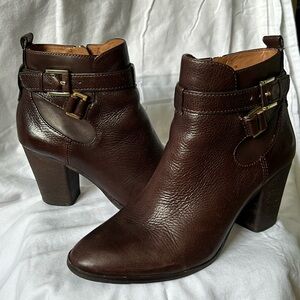 Louise et Cie ankle boots. Burnt Oak brown